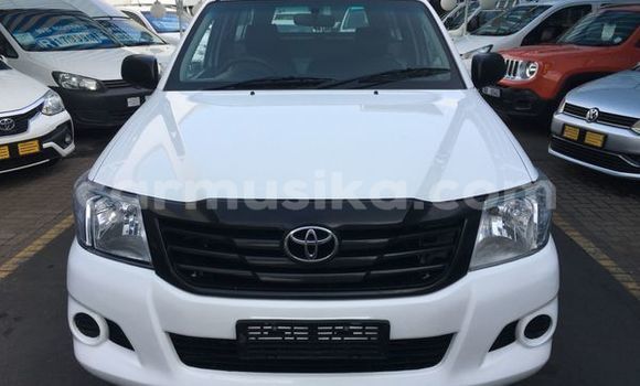 Buy Used Toyota Hilux White Car in Harare in Harare Buy Used Toyota Hilux White Car in Harare in Harare