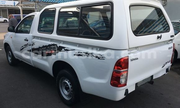 Buy Used Toyota Hilux White Car in Harare in Harare Buy Used Toyota Hilux White Car in Harare in Harare