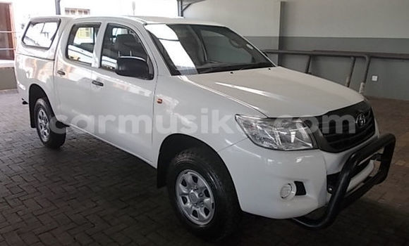 Buy Used Toyota Hilux White Car in Harare in Harare Buy Used Toyota Hilux White Car in Harare in Harare
