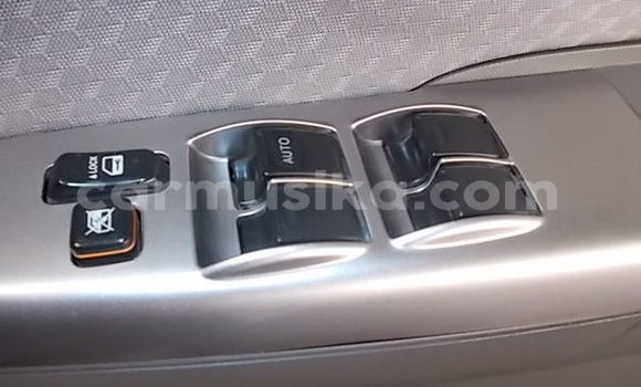 Buy Used Toyota Hilux White Car in Harare in Harare Buy Used Toyota Hilux White Car in Harare in Harare