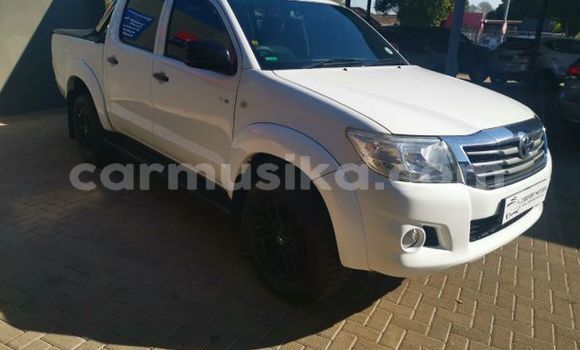Buy Used Toyota Hilux White Car in Harare in Harare Buy Used Toyota Hilux White Car in Harare in Harare