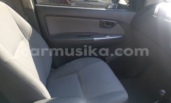 Buy Used Toyota Hilux White Car in Harare in Harare Buy Used Toyota Hilux White Car in Harare in Harare