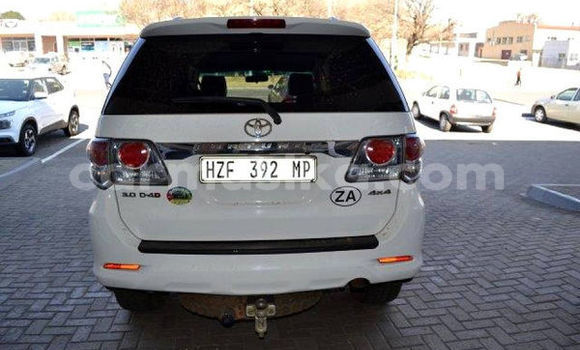 Tenga Tsaru Toyota Fortuner Chena Mota in Harare in Harare Tenga Tsaru Toyota Fortuner Chena Mota in Harare in Harare