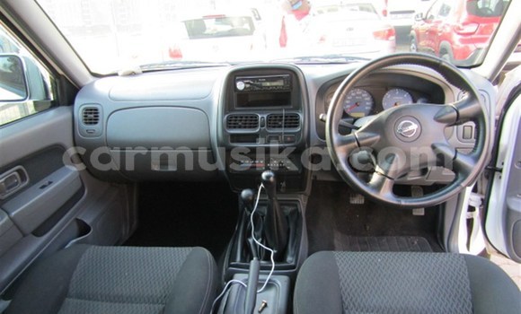 Nunua Ilio tumika Nissan NP 300 Nyeupe Gari ndani ya Beitbridge nchini Matabeleland Kusini Nunua Ilio tumika Nissan NP 300 Nyeupe Gari ndani ya Beitbridge nchini Matabeleland Kusini