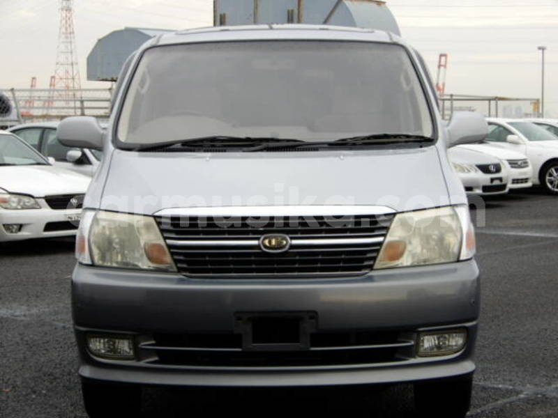 Big with watermark toyota granvia matabeleland south beitbridge 15887