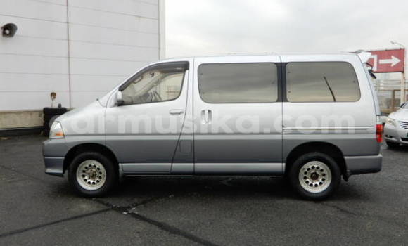 Acheter Occasion Voiture Toyota Granvia Autre à Beitbridge, Matabeleland South Acheter Occasion Voiture Toyota Granvia Autre à Beitbridge, Matabeleland South