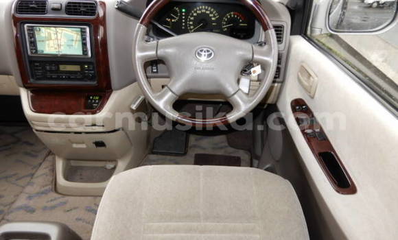 Acheter Occasion Voiture Toyota Granvia Autre à Beitbridge, Matabeleland South Acheter Occasion Voiture Toyota Granvia Autre à Beitbridge, Matabeleland South