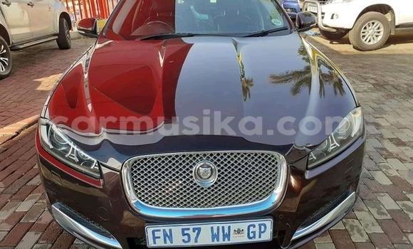 Nunua Ilio tumika Jaguar XF Nyeupe Gari ndani ya Beitbridge nchini Matabeleland Kusini Nunua Ilio tumika Jaguar XF Nyeupe Gari ndani ya Beitbridge nchini Matabeleland Kusini