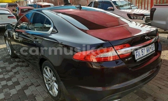 Nunua Ilio tumika Jaguar XF Nyeupe Gari ndani ya Beitbridge nchini Matabeleland Kusini Nunua Ilio tumika Jaguar XF Nyeupe Gari ndani ya Beitbridge nchini Matabeleland Kusini