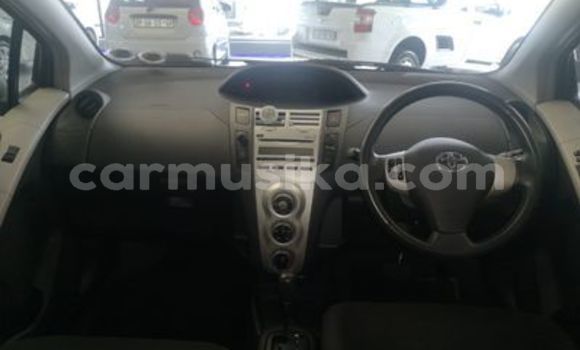 Buy Used Toyota Yaris Blue Car in Beitbridge in Matabeleland South Buy Used Toyota Yaris Blue Car in Beitbridge in Matabeleland South