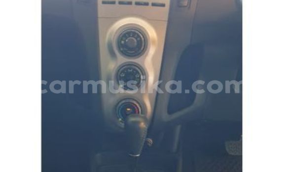 Buy Used Toyota Yaris Blue Car in Beitbridge in Matabeleland South Buy Used Toyota Yaris Blue Car in Beitbridge in Matabeleland South