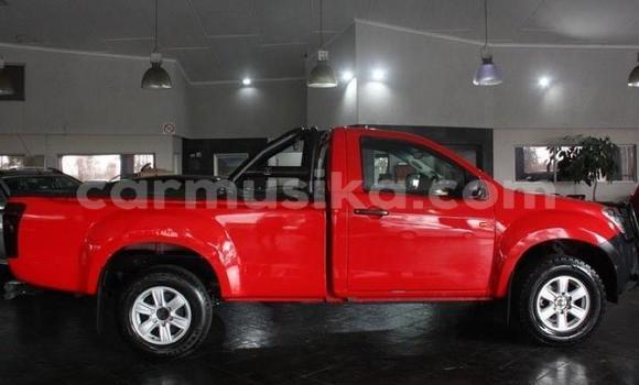 Acheter Occasion Voiture Isuzu KB Rouge à Beitbridge, Matabeleland South Acheter Occasion Voiture Isuzu KB Rouge à Beitbridge, Matabeleland South
