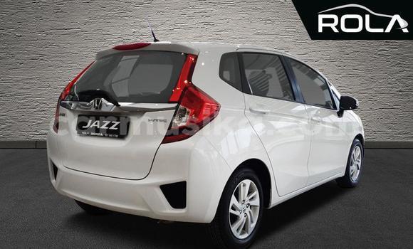 Nunua Ilio tumika Honda Jazz Nyeupe Gari ndani ya Beitbridge nchini Matabeleland Kusini Nunua Ilio tumika Honda Jazz Nyeupe Gari ndani ya Beitbridge nchini Matabeleland Kusini