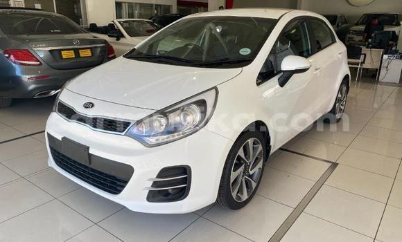 Nunua Ilio tumika Kia Rio Nyeupe Gari ndani ya Beitbridge nchini Matabeleland Kusini