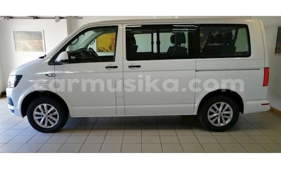 Tenga Tsaru Volkswagen Caravelle Chena Mota in Beitbridge in Matabeleland South Tenga Tsaru Volkswagen Caravelle Chena Mota in Beitbridge in Matabeleland South