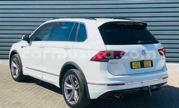 Acheter Occasion Voiture Volkswagen Tiguan Blanc à Beitbridge, Matabeleland South Acheter Occasion Voiture Volkswagen Tiguan Blanc à Beitbridge, Matabeleland South