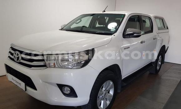 Acheter Occasion Voiture Toyota Hilux Blanc à Beitbridge, Matabeleland South Acheter Occasion Voiture Toyota Hilux Blanc à Beitbridge, Matabeleland South