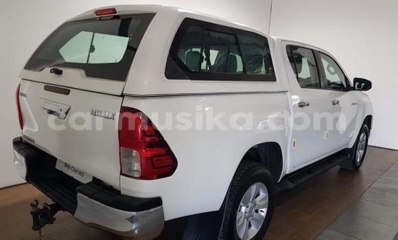 Acheter Occasion Voiture Toyota Hilux Blanc à Beitbridge, Matabeleland South Acheter Occasion Voiture Toyota Hilux Blanc à Beitbridge, Matabeleland South