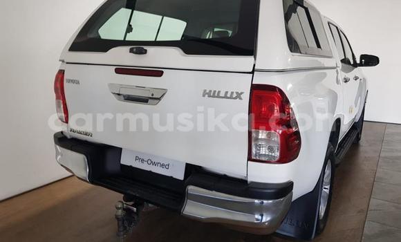 Acheter Occasion Voiture Toyota Hilux Blanc à Beitbridge, Matabeleland South Acheter Occasion Voiture Toyota Hilux Blanc à Beitbridge, Matabeleland South