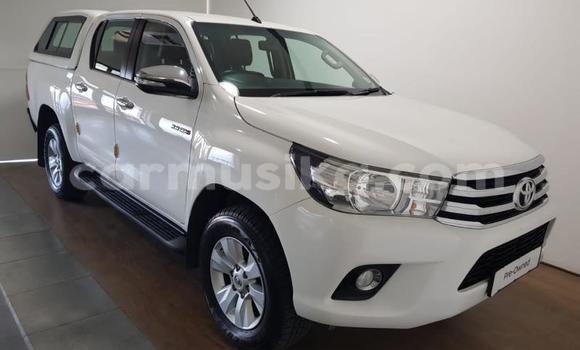 Acheter Occasion Voiture Toyota Hilux Blanc à Beitbridge, Matabeleland South Acheter Occasion Voiture Toyota Hilux Blanc à Beitbridge, Matabeleland South