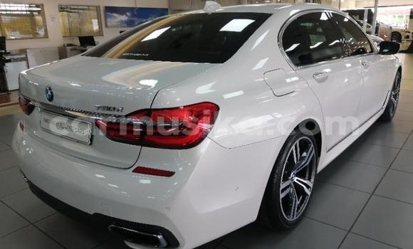 Tenga Tsaru BMW 7er Chena Mota in Beitbridge in Matabeleland South Tenga Tsaru BMW 7er Chena Mota in Beitbridge in Matabeleland South