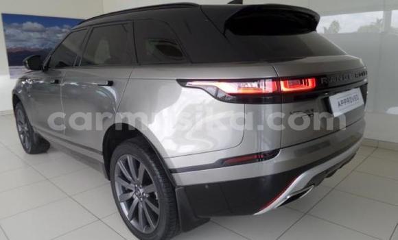 Buy Used Land Rover Discovery Sport Silver Car in Beitbridge in Matabeleland South Buy Used Land Rover Discovery Sport Silver Car in Beitbridge in Matabeleland South