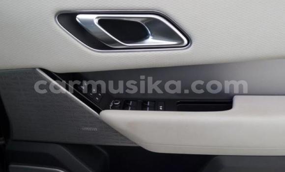 Buy Used Land Rover Discovery Sport Silver Car in Beitbridge in Matabeleland South Buy Used Land Rover Discovery Sport Silver Car in Beitbridge in Matabeleland South