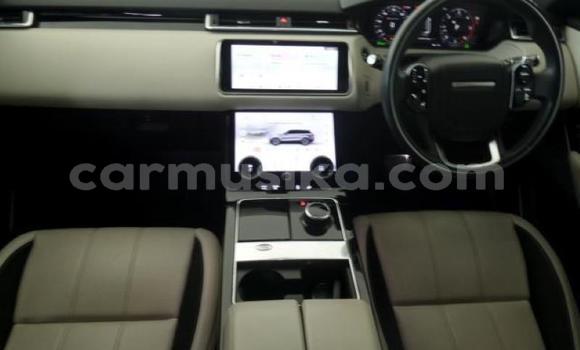 Buy Used Land Rover Discovery Sport Silver Car in Beitbridge in Matabeleland South Buy Used Land Rover Discovery Sport Silver Car in Beitbridge in Matabeleland South