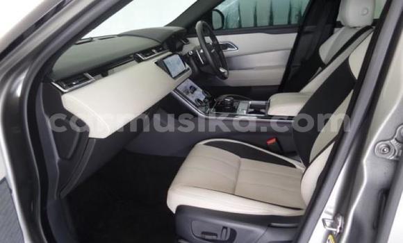 Buy Used Land Rover Discovery Sport Silver Car in Beitbridge in Matabeleland South Buy Used Land Rover Discovery Sport Silver Car in Beitbridge in Matabeleland South