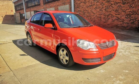 Tenga Tsaru Volkswagen Polo Tsvuku Mota in Beitbridge in Matabeleland South Tenga Tsaru Volkswagen Polo Tsvuku Mota in Beitbridge in Matabeleland South