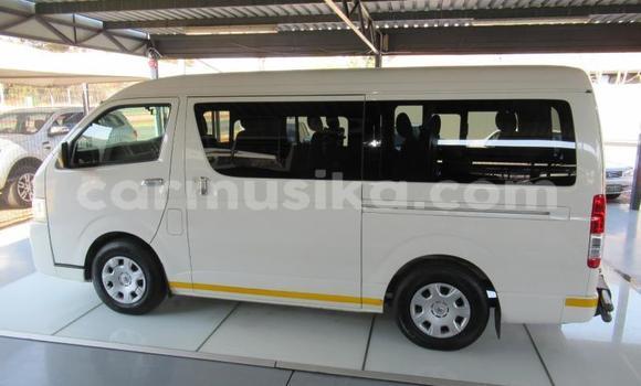 Acheter Occasion Voiture Toyota Hiace Blanc à Beitbridge, Matabeleland South Acheter Occasion Voiture Toyota Hiace Blanc à Beitbridge, Matabeleland South