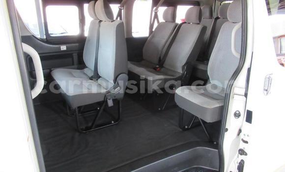 Acheter Occasion Voiture Toyota Hiace Blanc à Beitbridge, Matabeleland South Acheter Occasion Voiture Toyota Hiace Blanc à Beitbridge, Matabeleland South
