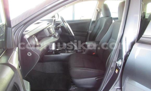 Acheter Occasion Voiture Toyota RAV4 Gris à Beitbridge, Matabeleland South Acheter Occasion Voiture Toyota RAV4 Gris à Beitbridge, Matabeleland South