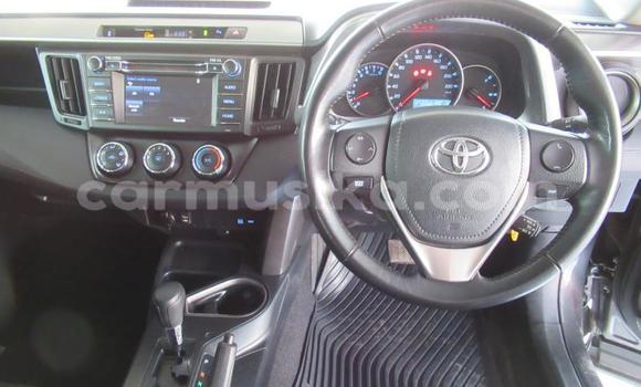 Acheter Occasion Voiture Toyota RAV4 Gris à Beitbridge, Matabeleland South Acheter Occasion Voiture Toyota RAV4 Gris à Beitbridge, Matabeleland South
