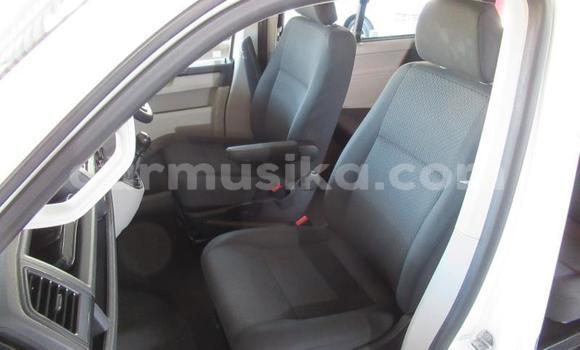 Acheter Occasion Voiture Volkswagen Caravelle Blanc à Beitbridge, Matabeleland South Acheter Occasion Voiture Volkswagen Caravelle Blanc à Beitbridge, Matabeleland South
