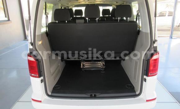 Acheter Occasion Voiture Volkswagen Caravelle Blanc à Beitbridge, Matabeleland South Acheter Occasion Voiture Volkswagen Caravelle Blanc à Beitbridge, Matabeleland South