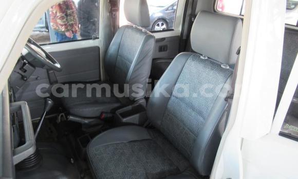 Acheter Occasion Voiture Toyota Land Cruiser Gris à Beitbridge, Matabeleland South Acheter Occasion Voiture Toyota Land Cruiser Gris à Beitbridge, Matabeleland South