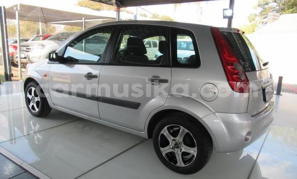 Acheter Occasion Voiture Ford Focus Gris à Beitbridge, Matabeleland South Acheter Occasion Voiture Ford Focus Gris à Beitbridge, Matabeleland South
