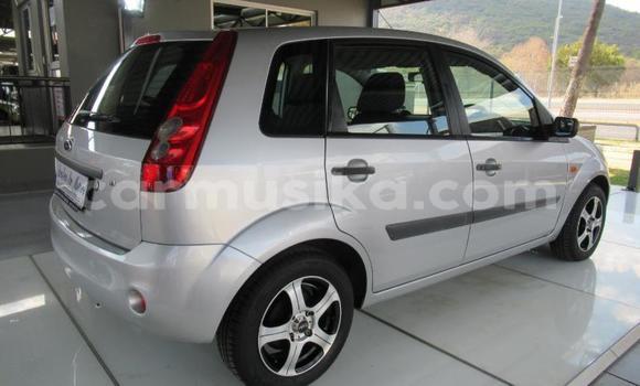 Acheter Occasion Voiture Ford Focus Gris à Beitbridge, Matabeleland South Acheter Occasion Voiture Ford Focus Gris à Beitbridge, Matabeleland South