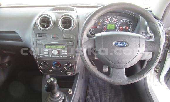 Acheter Occasion Voiture Ford Focus Gris à Beitbridge, Matabeleland South Acheter Occasion Voiture Ford Focus Gris à Beitbridge, Matabeleland South