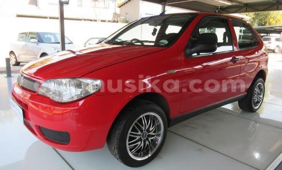 Nunua Ilio tumika Fiat 500L Nyekundu Gari ndani ya Beitbridge nchini Matabeleland Kusini