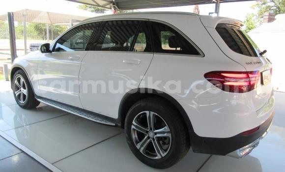 Acheter Occasion Voiture Mercedes‒Benz C–Class Blanc à Beitbridge, Matabeleland South Acheter Occasion Voiture Mercedes‒Benz C–Class Blanc à Beitbridge, Matabeleland South