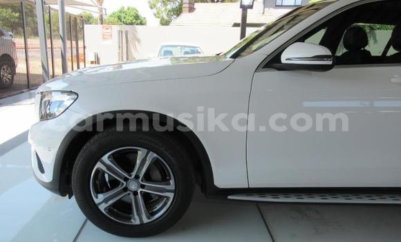 Acheter Occasion Voiture Mercedes‒Benz C–Class Blanc à Beitbridge, Matabeleland South Acheter Occasion Voiture Mercedes‒Benz C–Class Blanc à Beitbridge, Matabeleland South