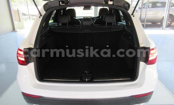 Acheter Occasion Voiture Mercedes‒Benz C–Class Blanc à Beitbridge, Matabeleland South Acheter Occasion Voiture Mercedes‒Benz C–Class Blanc à Beitbridge, Matabeleland South