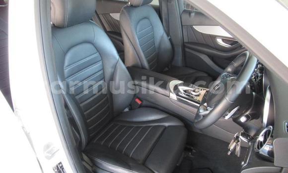 Acheter Occasion Voiture Mercedes‒Benz C–Class Blanc à Beitbridge, Matabeleland South Acheter Occasion Voiture Mercedes‒Benz C–Class Blanc à Beitbridge, Matabeleland South