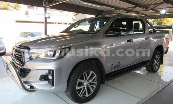 Nunua Ilio tumika Toyota Hilux Fedha Gari ndani ya Beitbridge nchini Matabeleland Kusini