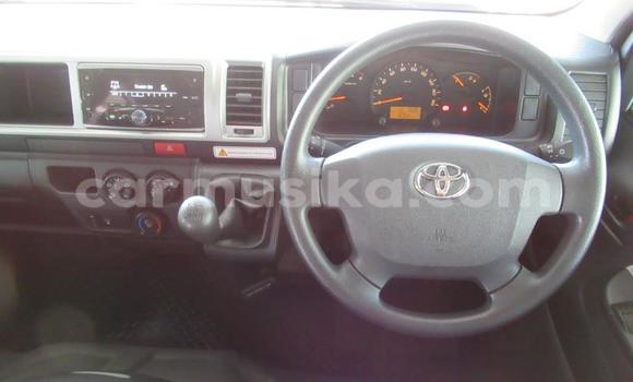Acheter Occasion Voiture Toyota Hiace Blanc à Beitbridge, Matabeleland South Acheter Occasion Voiture Toyota Hiace Blanc à Beitbridge, Matabeleland South