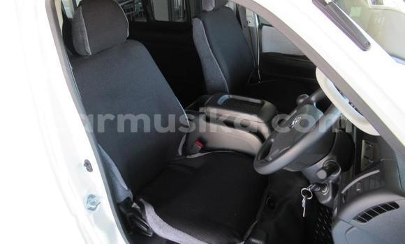 Acheter Occasion Voiture Toyota Hiace Blanc à Beitbridge, Matabeleland South Acheter Occasion Voiture Toyota Hiace Blanc à Beitbridge, Matabeleland South