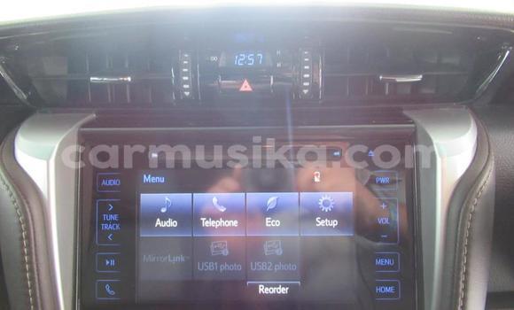 Acheter Occasion Voiture Toyota Fortuner Gris à Beitbridge, Matabeleland South Acheter Occasion Voiture Toyota Fortuner Gris à Beitbridge, Matabeleland South