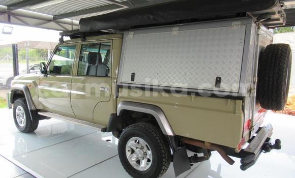 Tenga Tsaru Toyota Land Cruiser Sirivha Mota in Beitbridge in Matabeleland South Tenga Tsaru Toyota Land Cruiser Sirivha Mota in Beitbridge in Matabeleland South